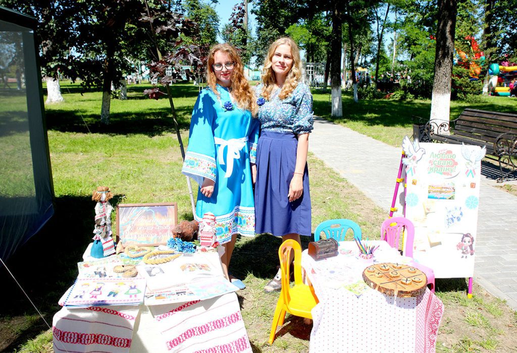 Продолжение праздничного дня: в парке Народного единства — атмосфера радости и традиций