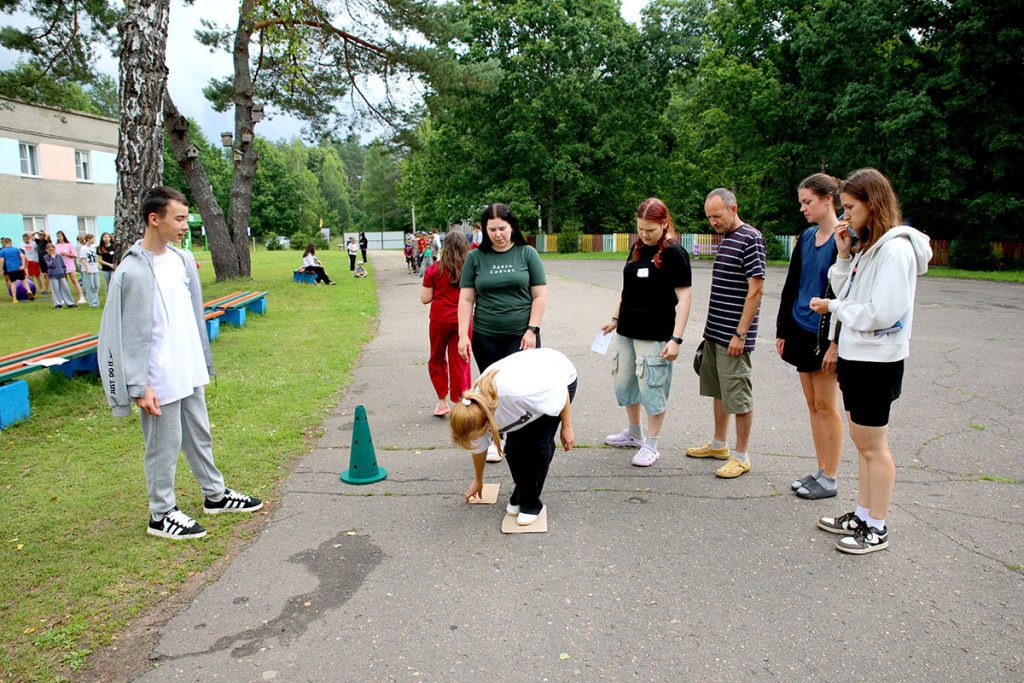 Воспитатели — на отдых, подростки — у руля: как прошел день самоуправления в "Орленке"