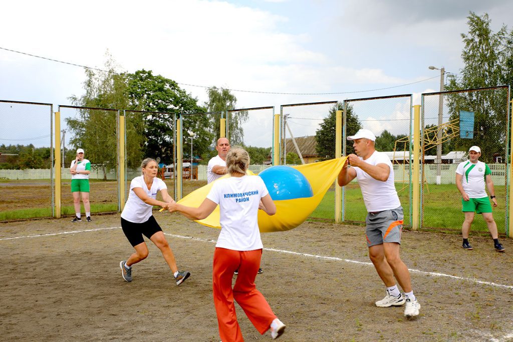 В каких видах спорта проходили соревнования среди участников летней спартакиады депутатского корпуса Могилевской области