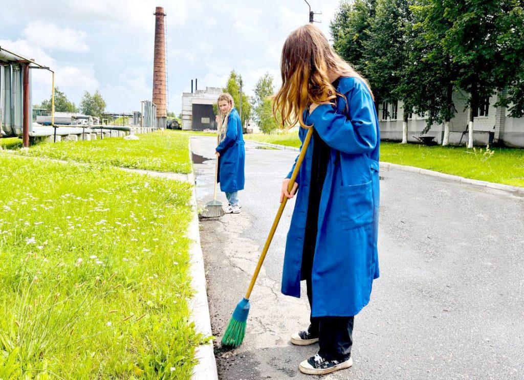 Школьный «СтудПроДвиж» из Климовичей занимается благоустройством
