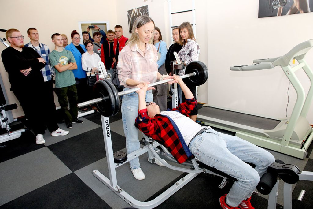 Диалог с будущим: Виктор Пугач встретился с молодыми специалистами Климовщины