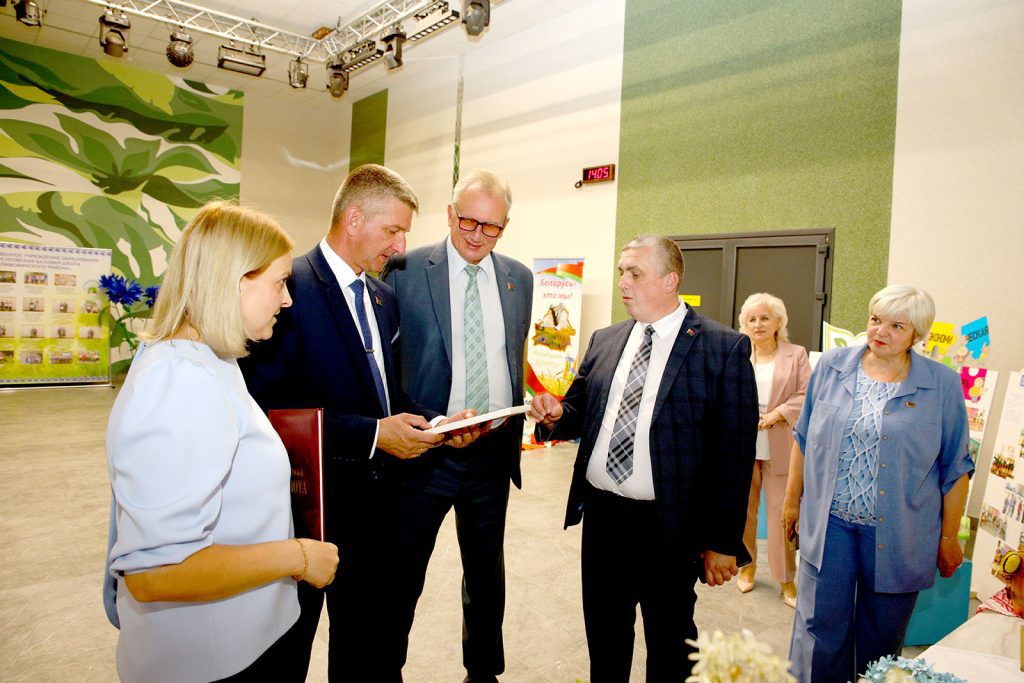 Климовщина чествует учителей: итоги августовской конференции 2025