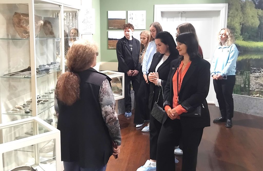 Диалоговая площадка в Климовичах: откровенный разговор с молодыми специалистами