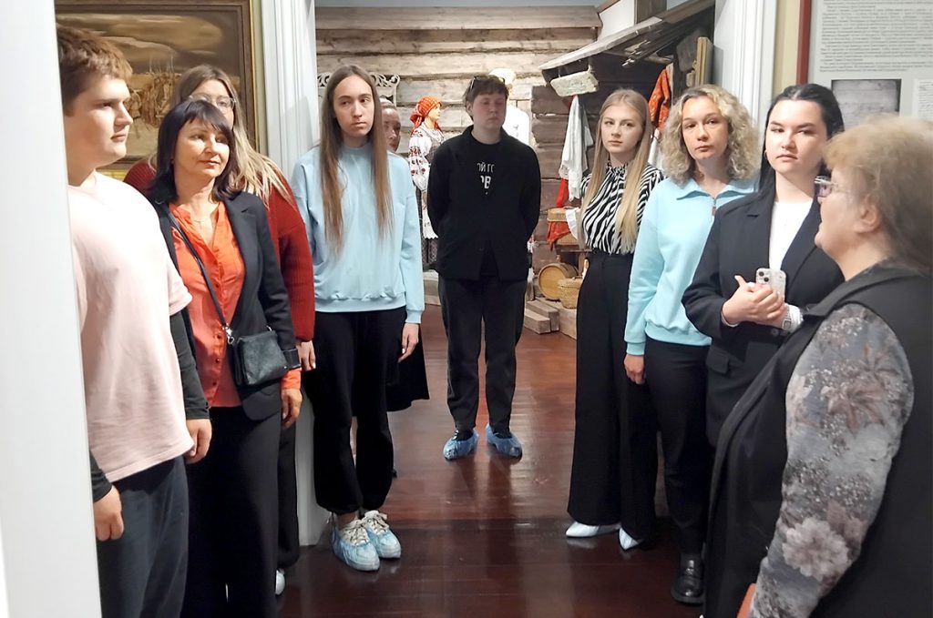 Диалоговая площадка в Климовичах: откровенный разговор с молодыми специалистами