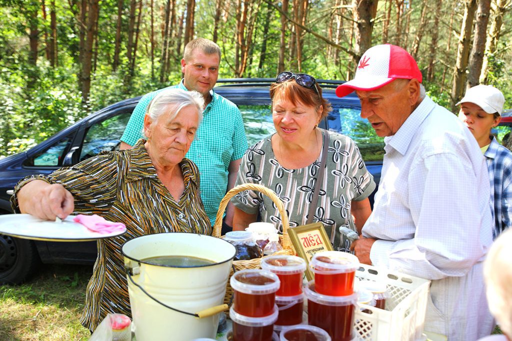Климовчане празднуют Медовый Спас