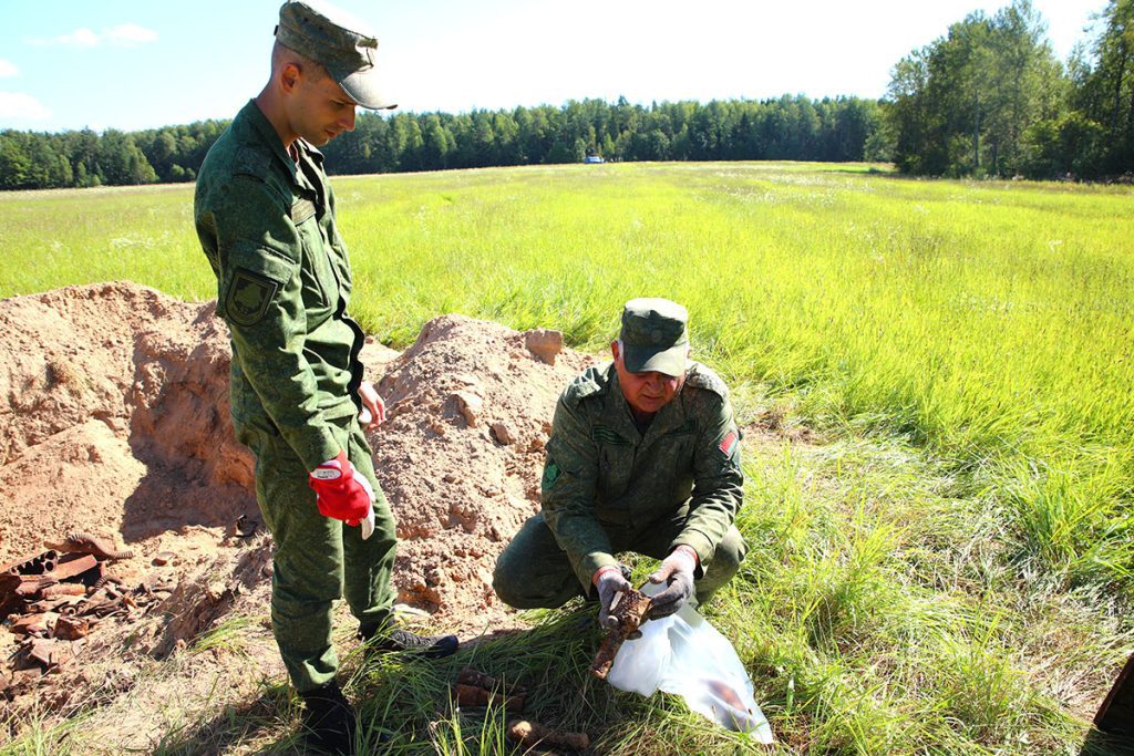Глава района Виктор Пугач встретился с бойцами поисковых отрядов