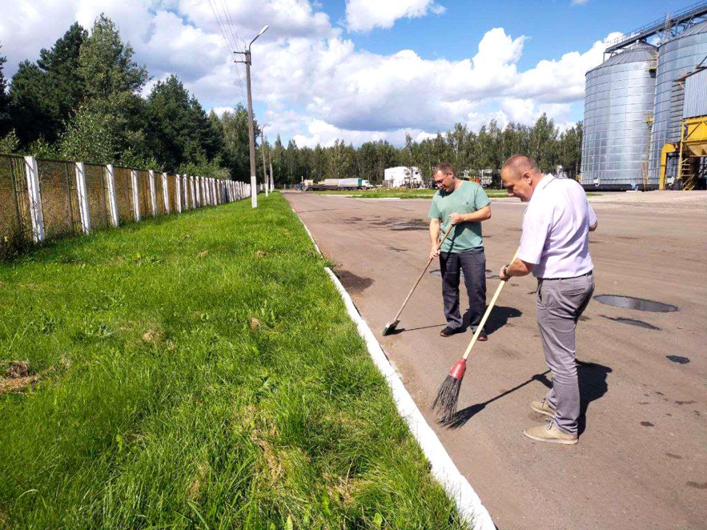 ФОТОФАКТ: Климовчане наводят порядок на земле