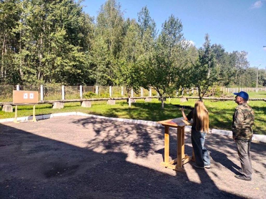 Директор ОАО «Климовичский КХП» Александр Руденя встретился с молодыми специалистами