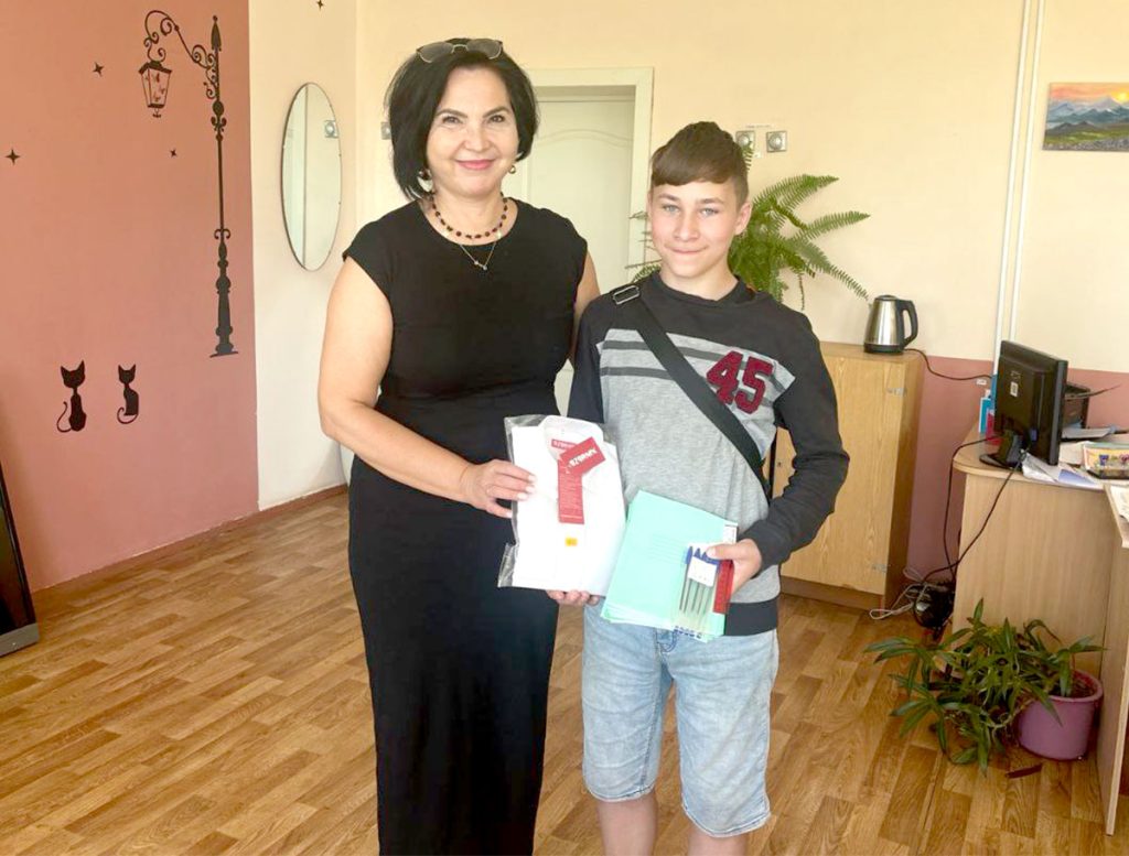 Белорусская партия «Белая Русь» помогает климовичским школьникам