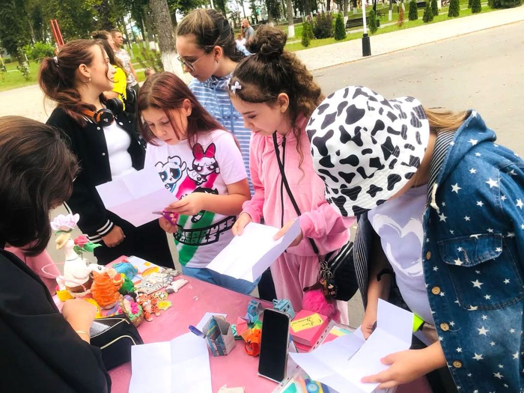 Климовичи зажигают: праздник вдохновения и творчества провели для детей и подростков