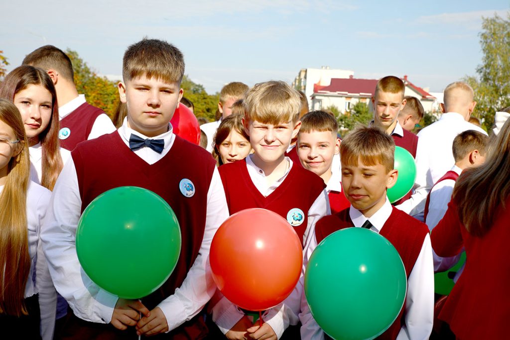 День знаний в Климовичах: как стартовал учебный год в средней школе № 3