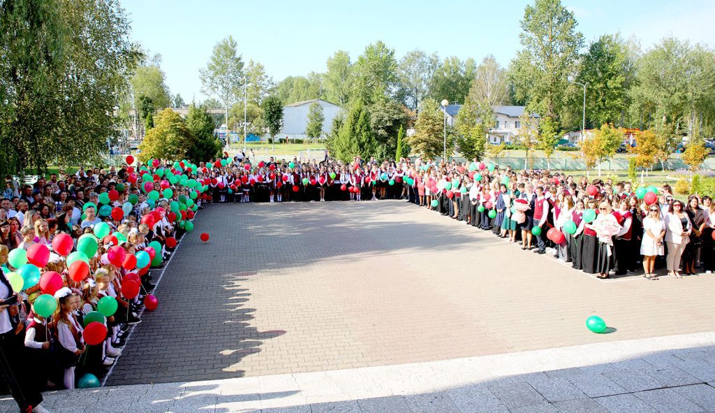 День знаний в Климовичах: как стартовал учебный год в средней школе № 3