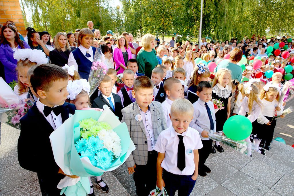 День знаний в Климовичах: как стартовал учебный год в средней школе № 3