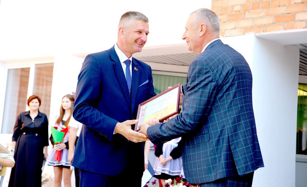 День знаний в Климовичах: как стартовал учебный год в средней школе № 3