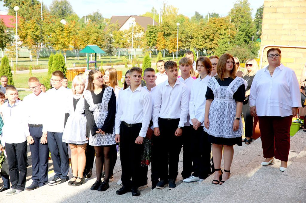 День знаний в Климовичах: как стартовал учебный год в средней школе № 3