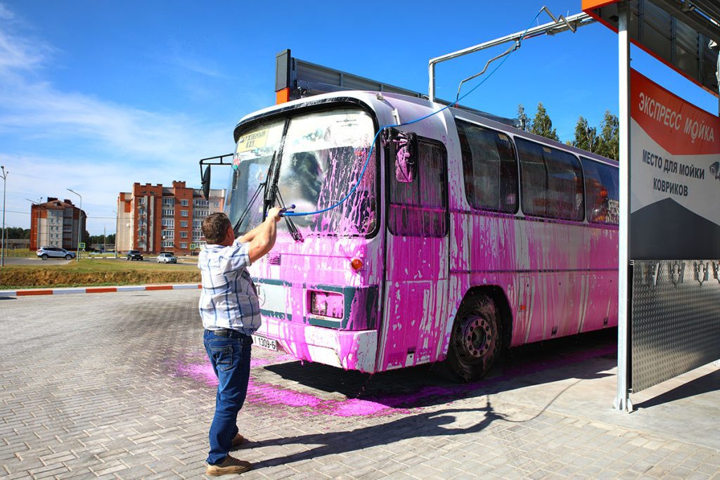 Экспресс-мойка автомобилей открылась в Климовичах