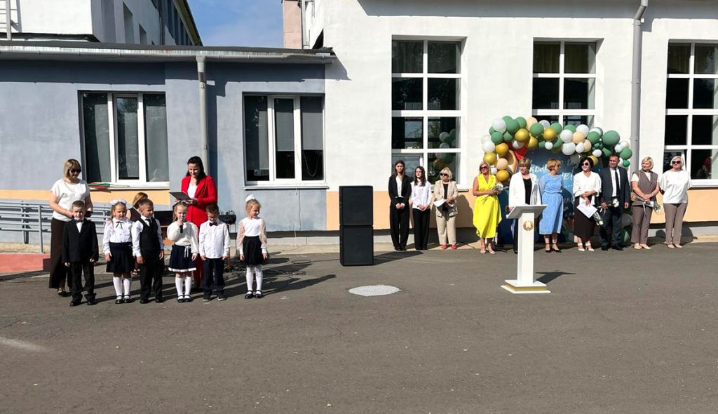 Эстафета поколений: как на Климовщине провели День знаний