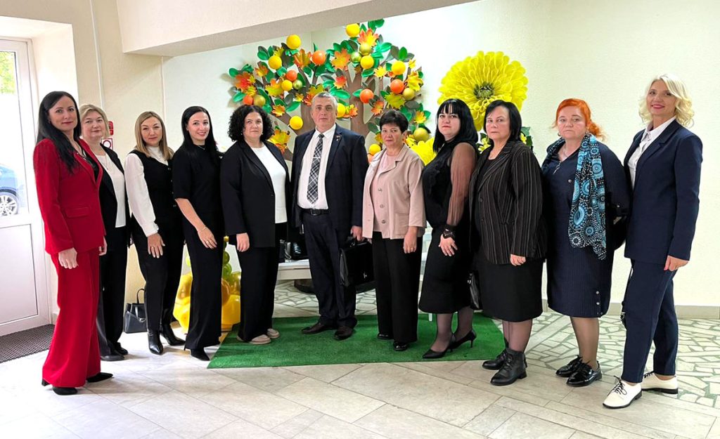 Татьяна Большая из Климовичского района получила награду ко Дню учителя