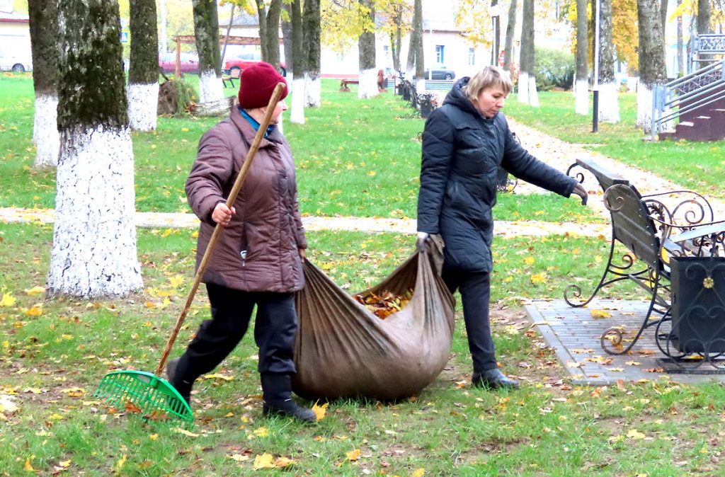 Когда порядок — в приоритете: жители Климовщины наводят чистоту