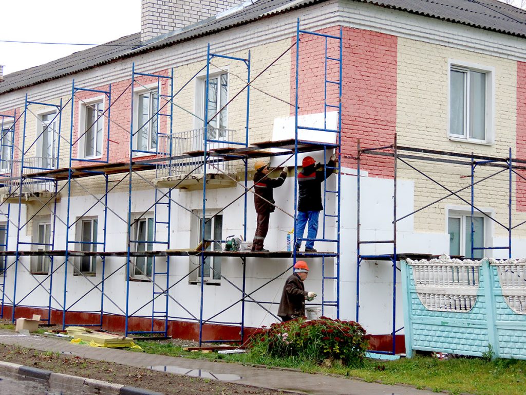 Что климовичские строители возводят на Могилевщине