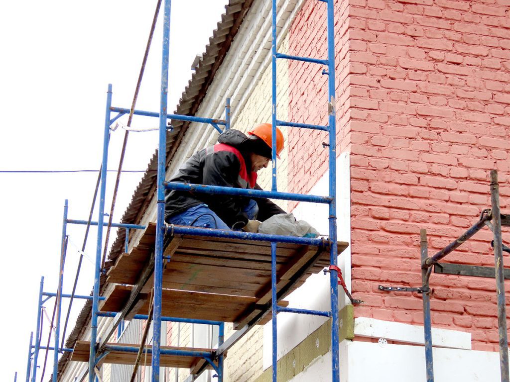 Что климовичские строители возводят на Могилевщине