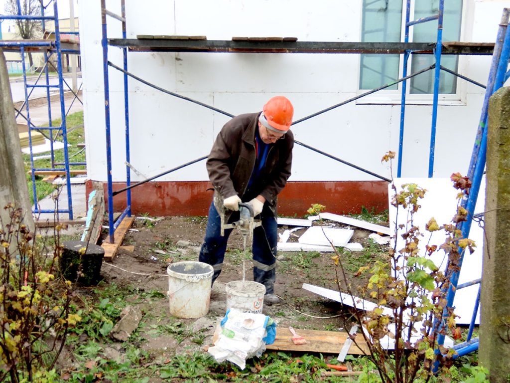 Что климовичские строители возводят на Могилевщине