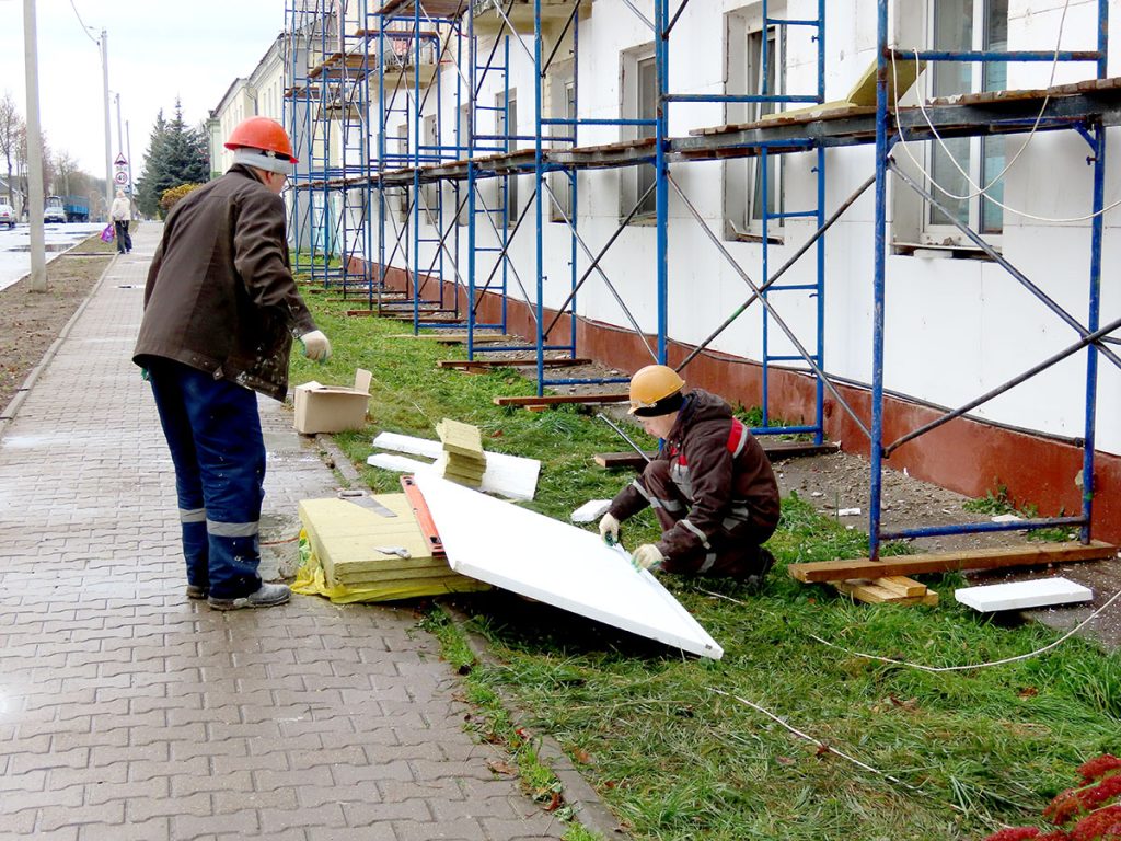 Что климовичские строители возводят на Могилевщине