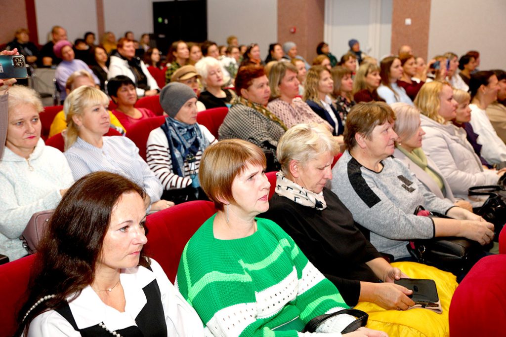 Праздник для тех, кто дарит жизнь: в Климовичском РЦК чествовали матерей