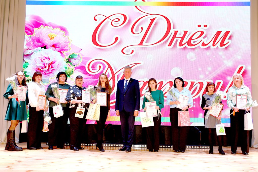 Праздник для тех, кто дарит жизнь: в Климовичском РЦК чествовали матерей