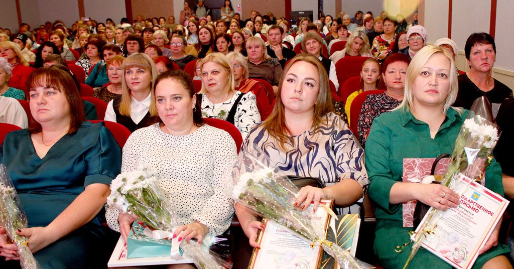 Праздник для тех, кто дарит жизнь: в Климовичском РЦК чествовали матерей