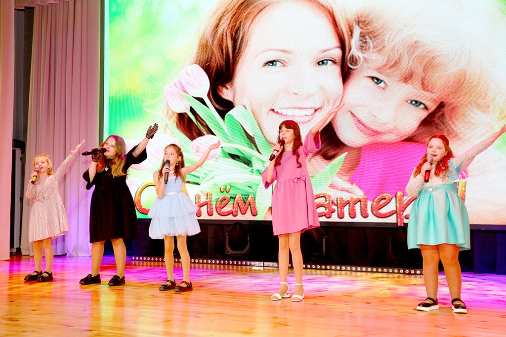 Праздник для тех, кто дарит жизнь: в Климовичском РЦК чествовали матерей