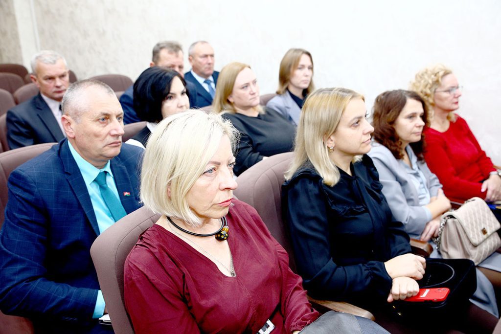 В Климовичах обсудили защиту прав несовершеннолетних: итоги заседания райисполкома 28 октября