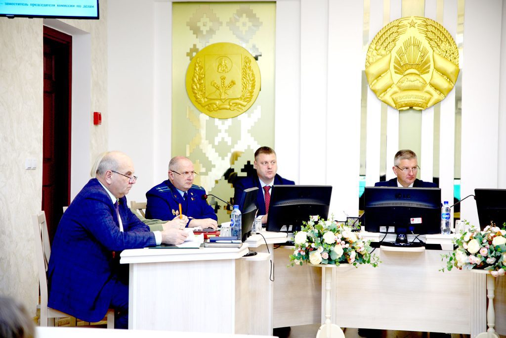 В Климовичах обсудили защиту прав несовершеннолетних: итоги заседания райисполкома 28 октября