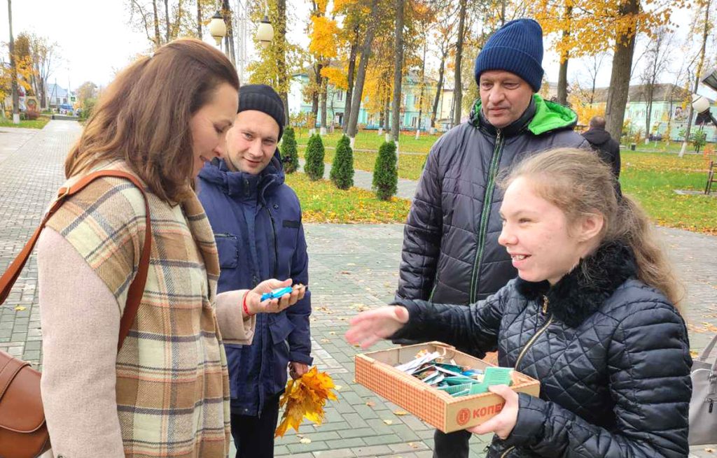 Как работники и посетители Климовичского РЦСОН чествовали матерей