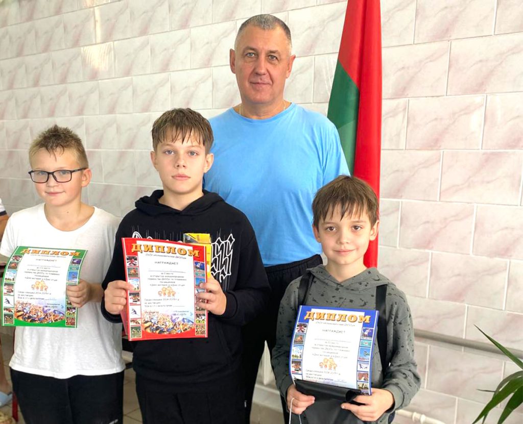 Стали известны победители открытого первенства ДЮСШ Климовичей по плаванию