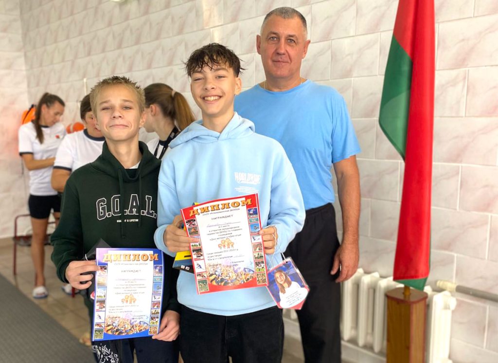 Стали известны победители открытого первенства ДЮСШ Климовичей по плаванию