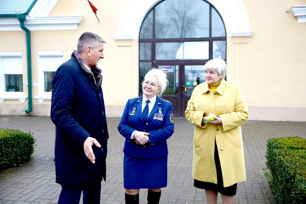 Начальник железнодорожной станции Климовчи Лидия Нерастенко удостоена Почетной грамоты