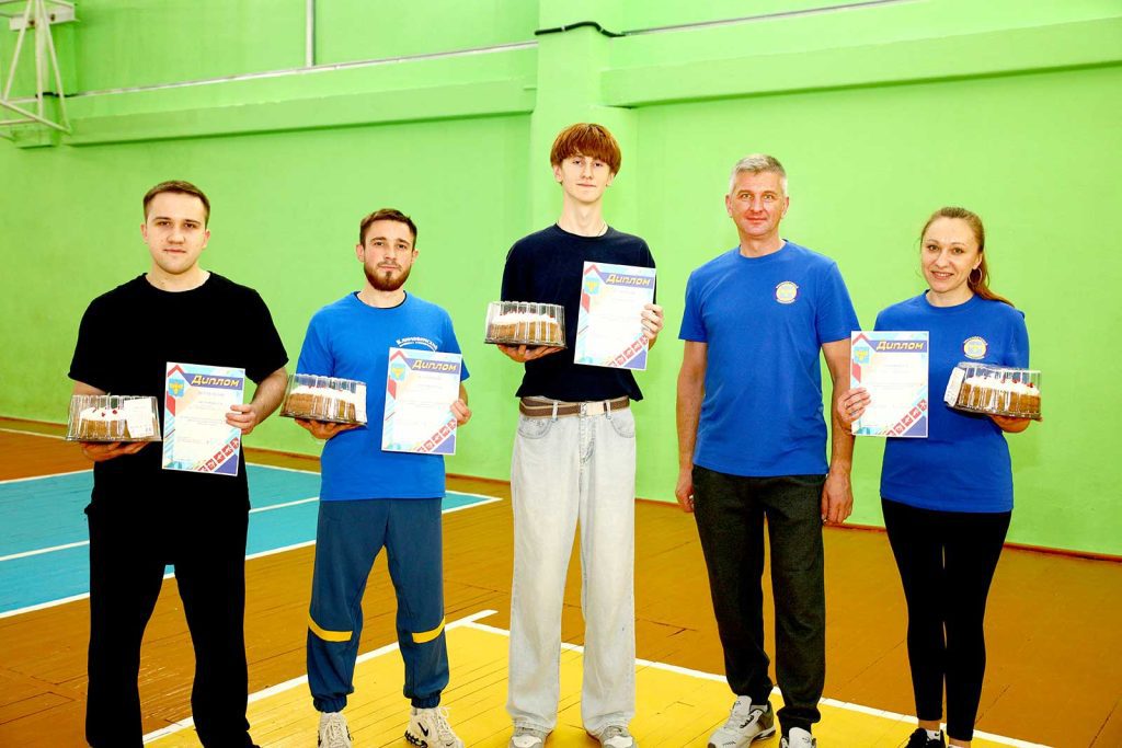 Кто быстрее и точнее: молодежь Климовщины сразилась в спортивных эстафетах