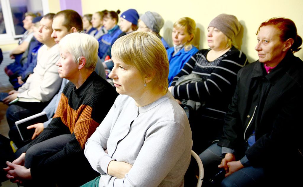 Виктор Пугач встретился с работниками Климовичского КХП