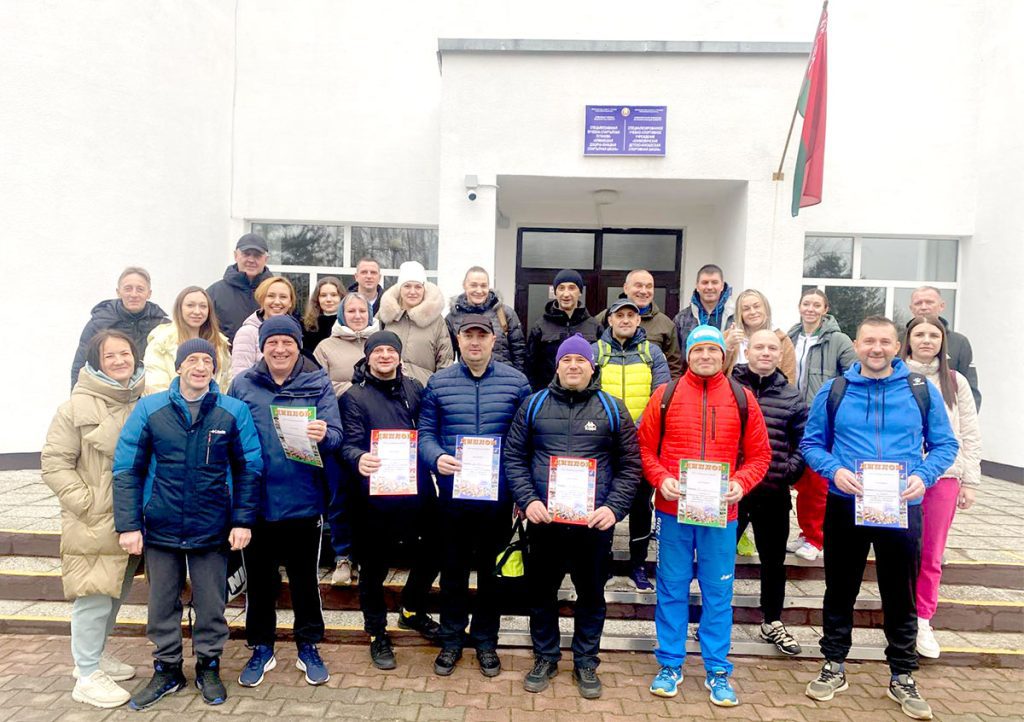 В Климовичах провели командные соревнования по плаванию