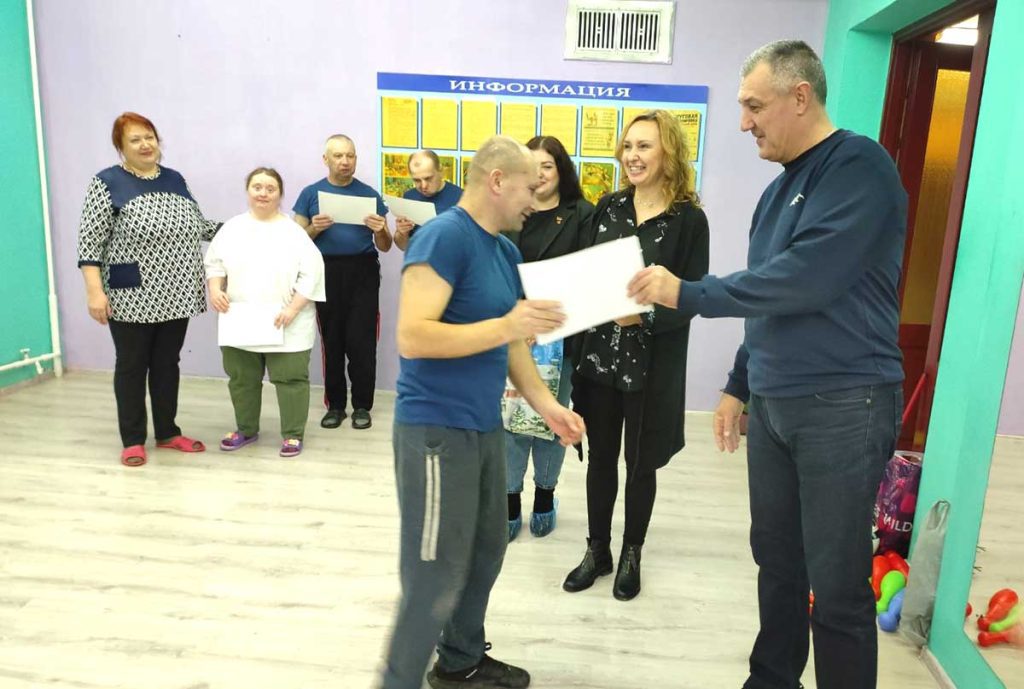 Как посетители Климовичского РЦСОН приобщались к здоровому образу жизни