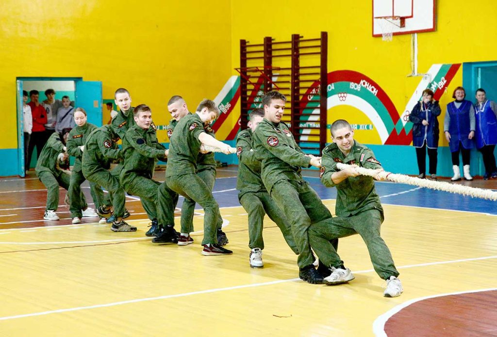 Клубы «За Родину!» и «Пламя» встретились в Климовичском аграрном колледже
