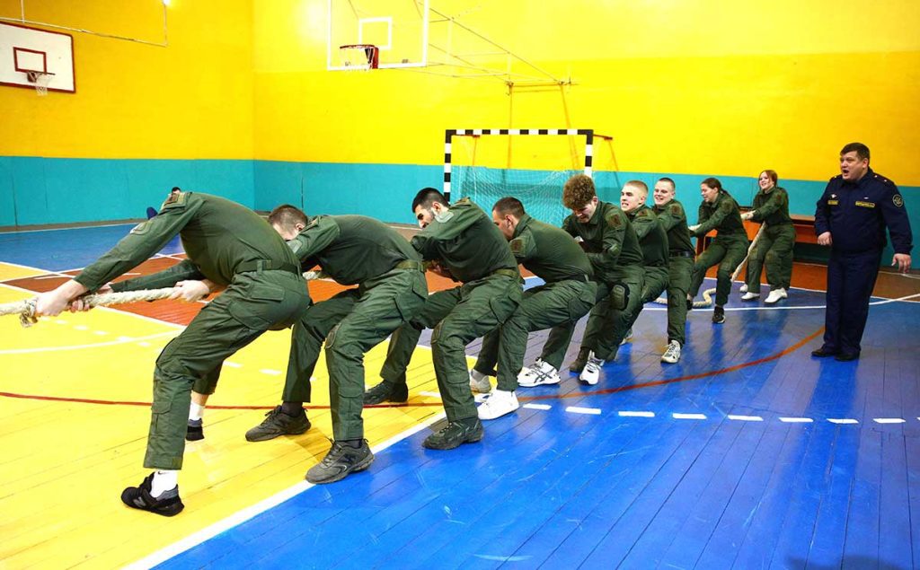 Клубы «За Родину!» и «Пламя» встретились в Климовичском аграрном колледже