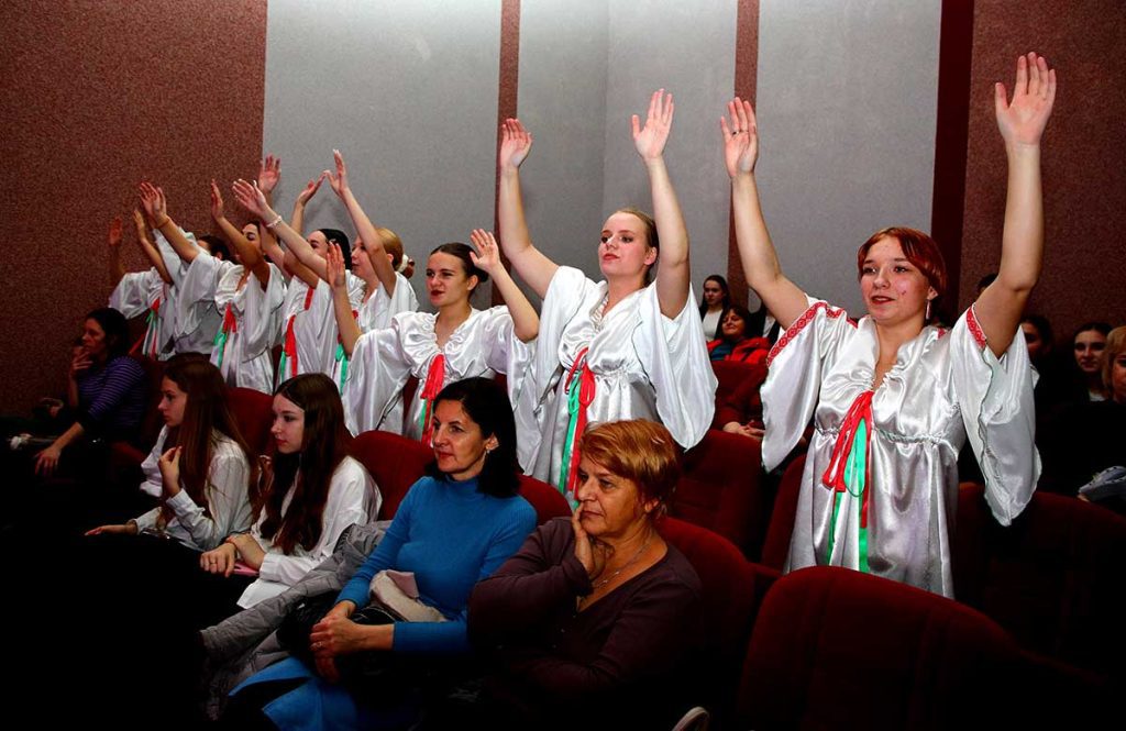 Кто стал победителем смотра-конкурса «Алло, мы ищем таланты!» на Климовщине