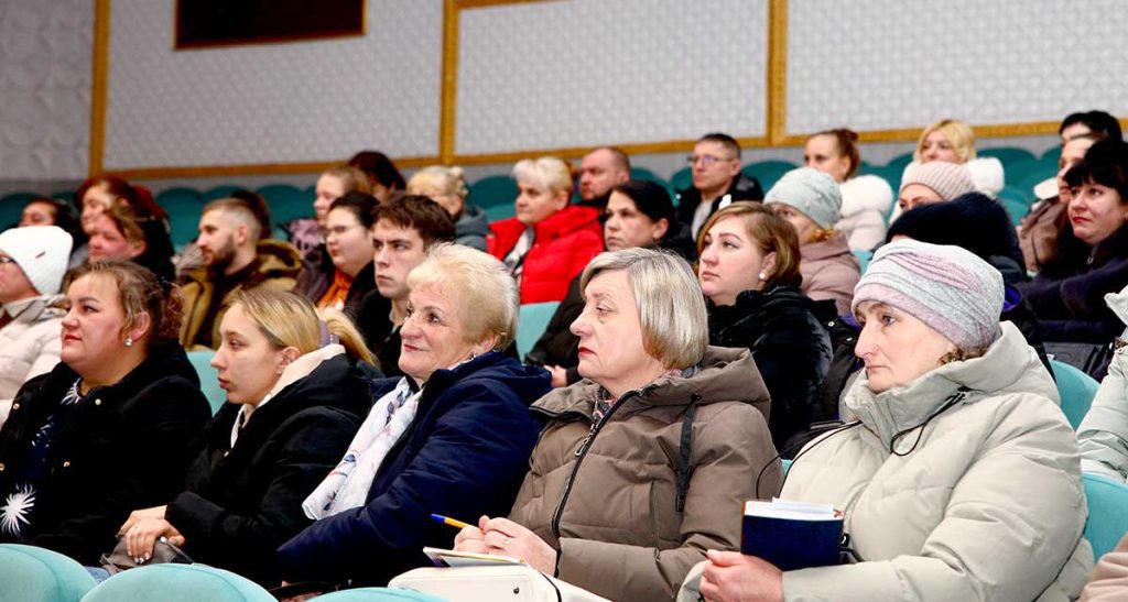 Теория и практика для животноводов: семинар-учеба в Климовичском аграрном колледже