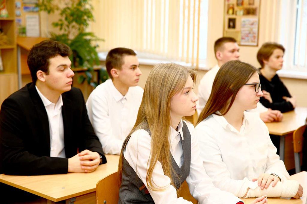 Школьники Климовичей узнали о журналистике: встреча в СШ № 3