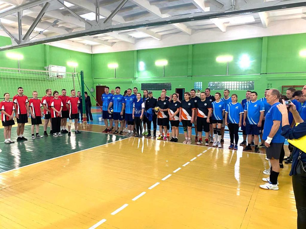 В Климовичах определились победители турнира по волейболу