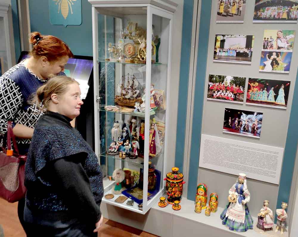 Люди с инвалидностью побывали с экскурсией в музее