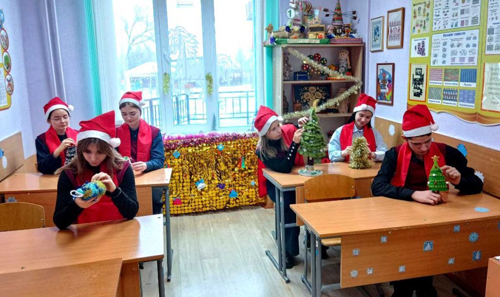 Тимуровцы БРПО и волонтеры БРСМ приняли участие в акции «Чудеса на Рождество»