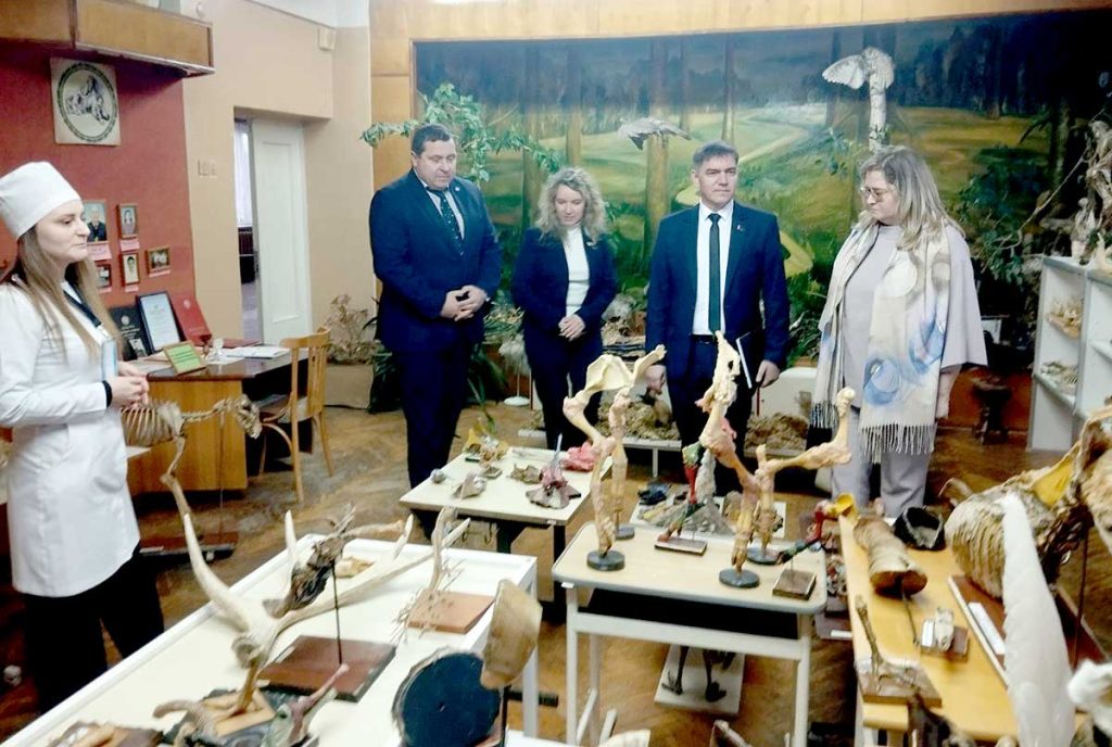 Теория и практика для животноводов: семинар-учеба в Климовичском аграрном колледже